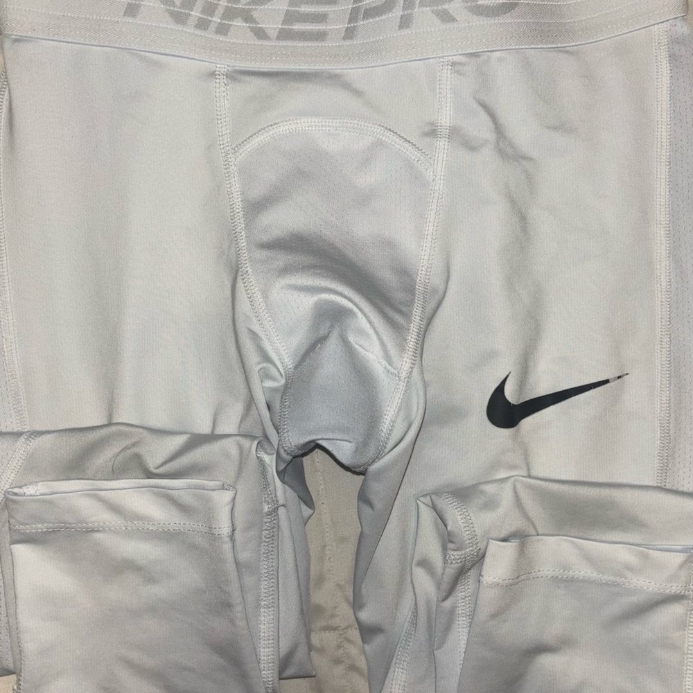 Nike Pro white 3/4 length fitness tights